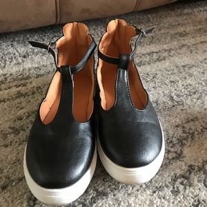 Women’s t-strap flats